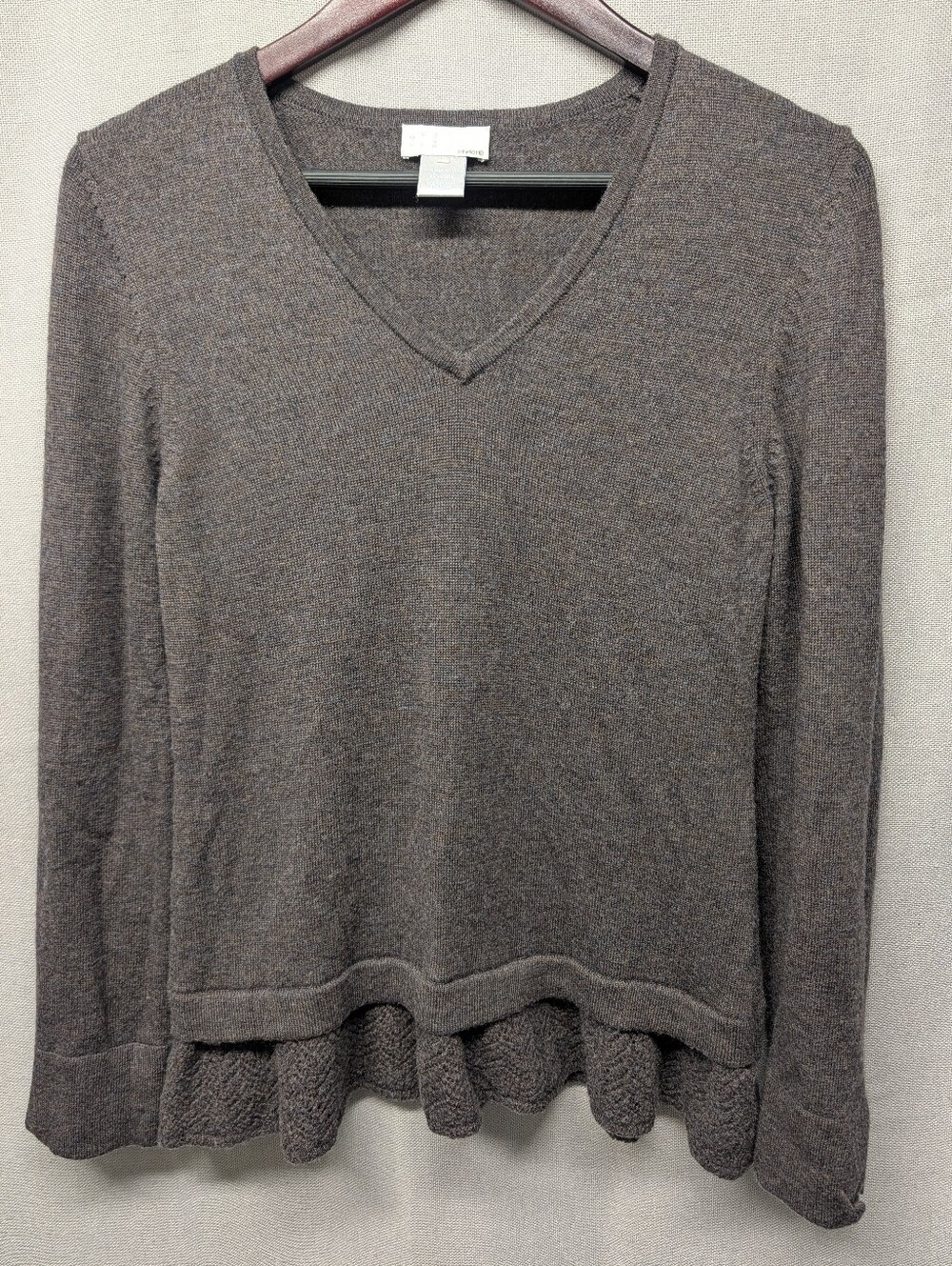 Women's Merino Wool V-Neck Ruffle-Hem Sweater In Purplish Brown Size Medium EUC